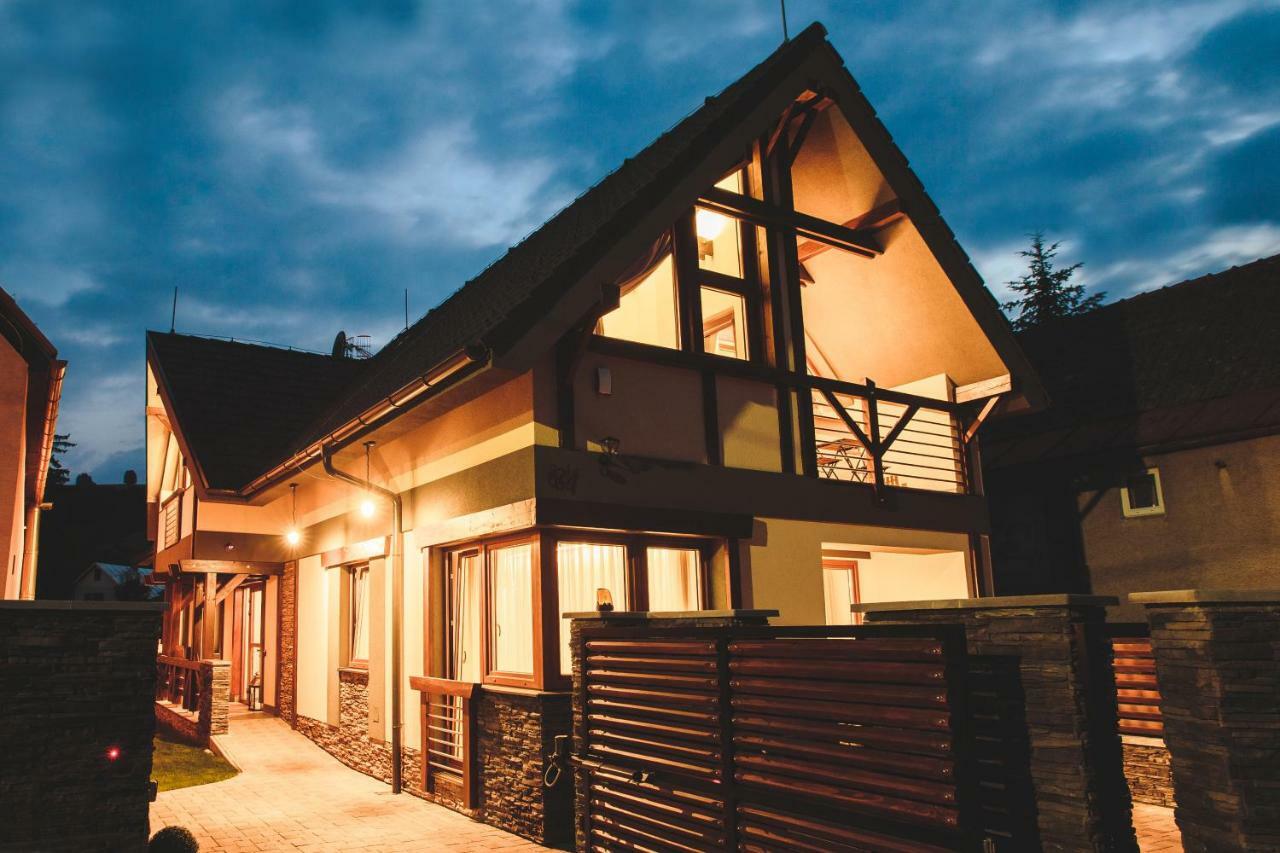 Horvat Family Residence Lucky Exterior photo